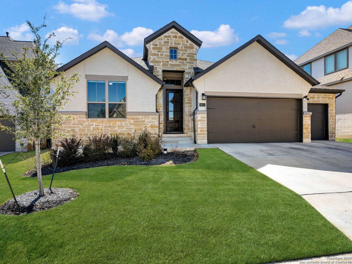 9032 Beacon Ridge