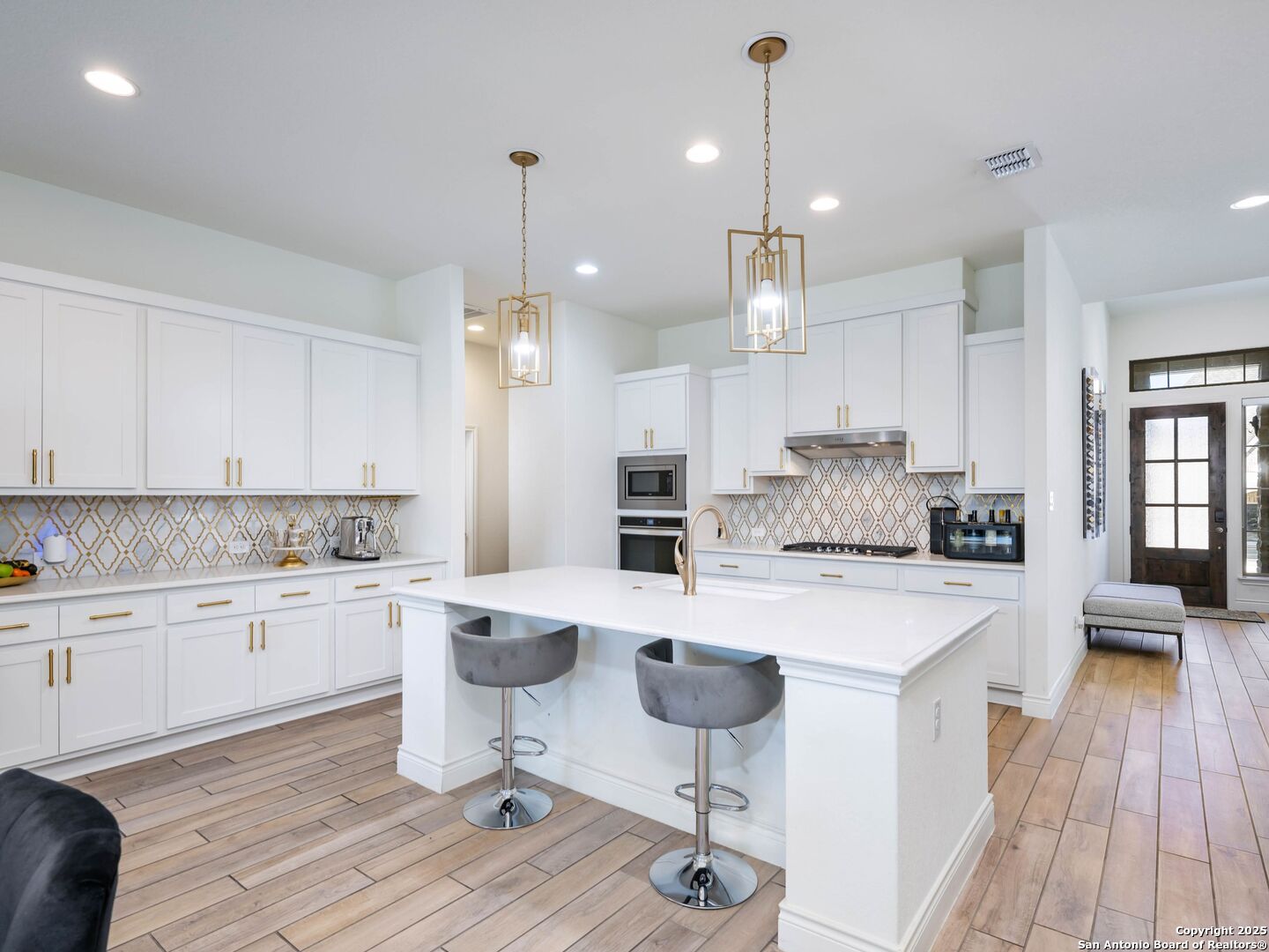9032 Beacon Ridge