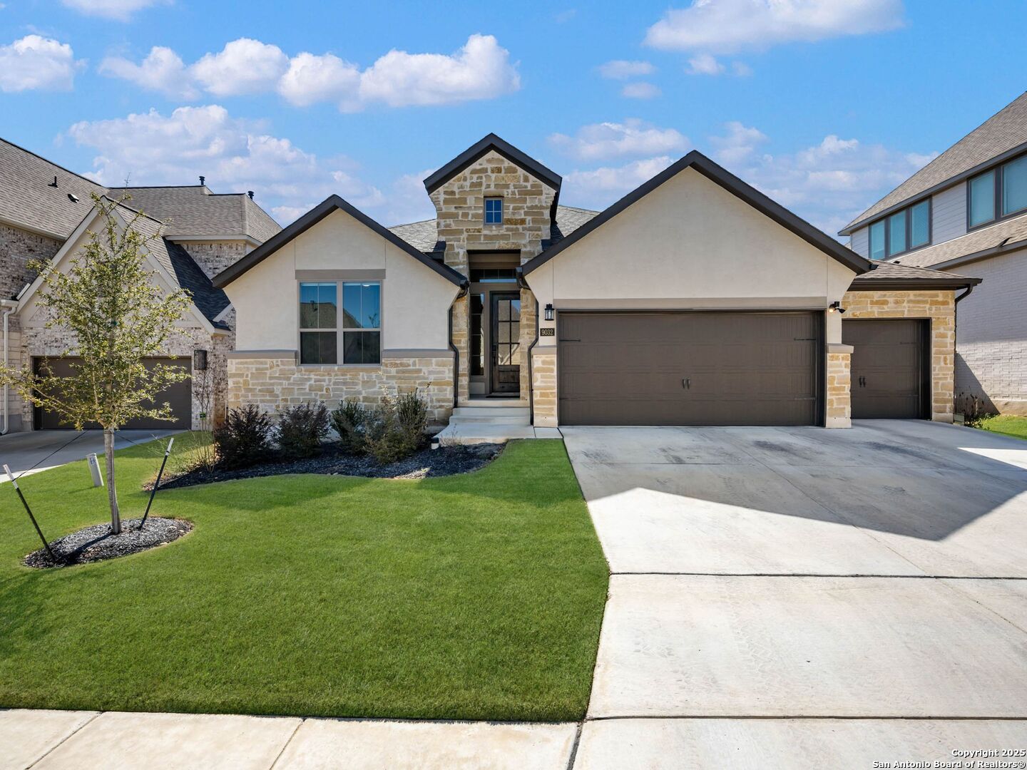 9032 Beacon Ridge