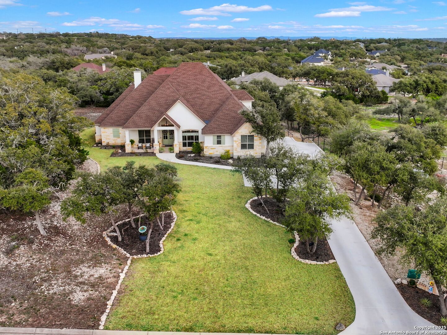 2221 Cascada Parkway