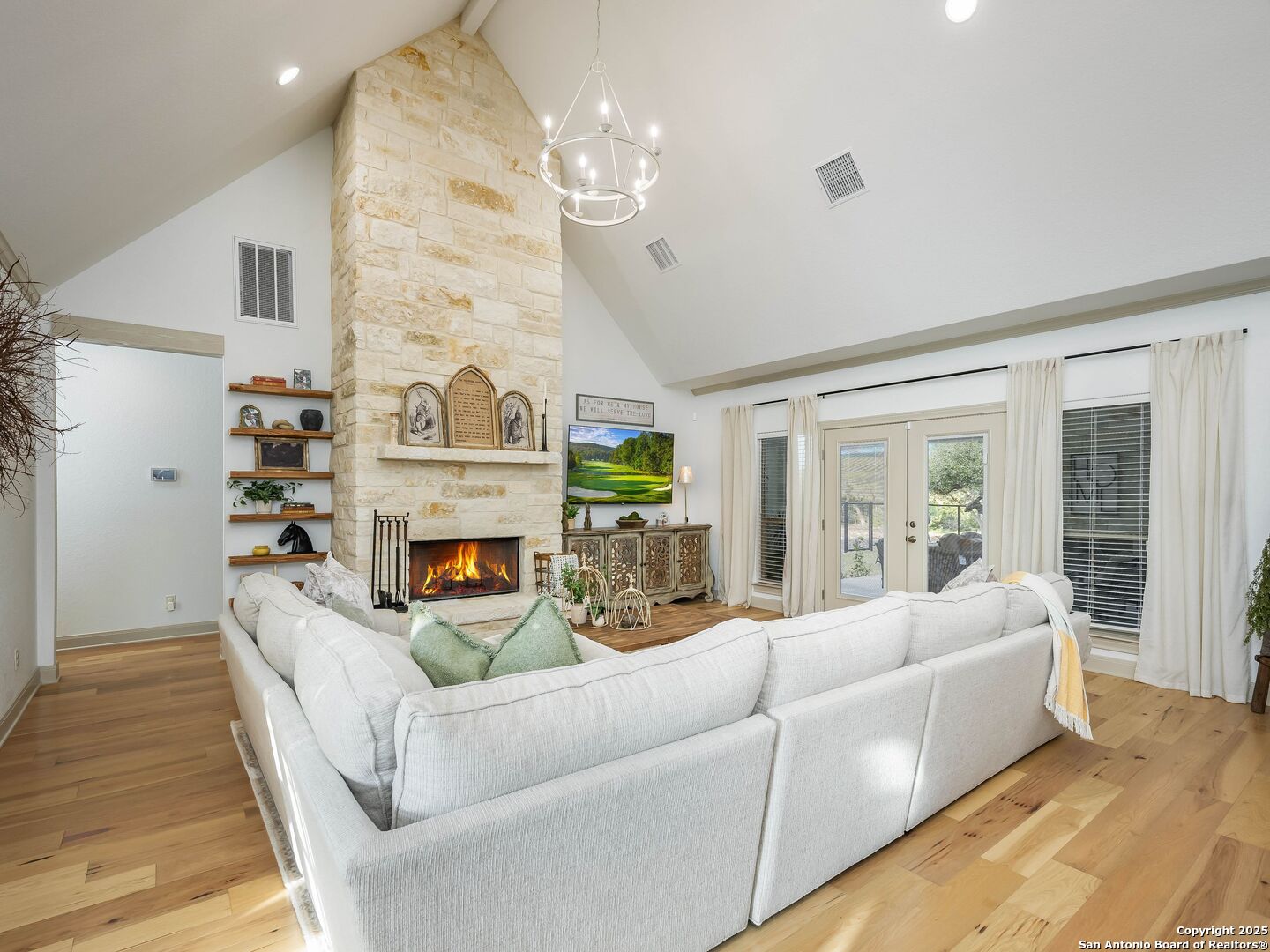 2221 Cascada Parkway