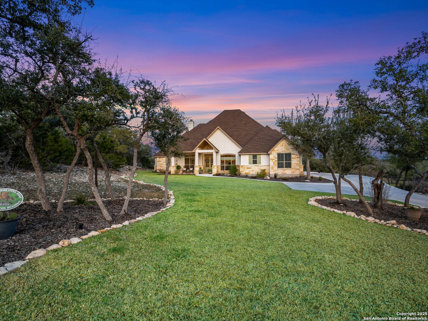 2221 Cascada Parkway