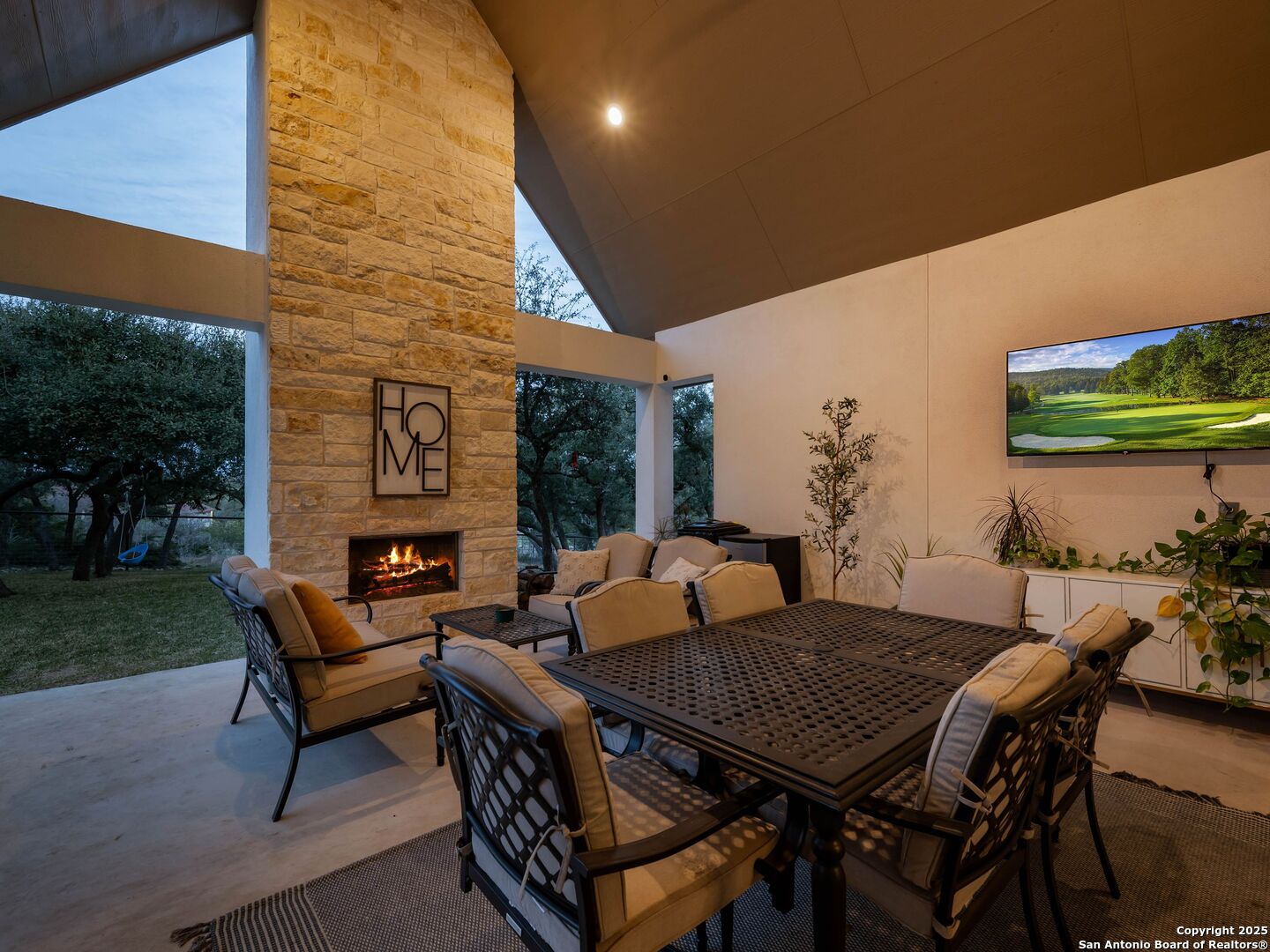 2221 Cascada Parkway