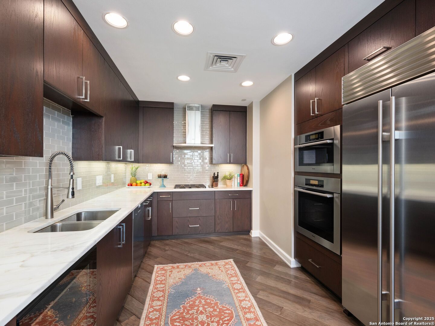 4242 Broadway 303