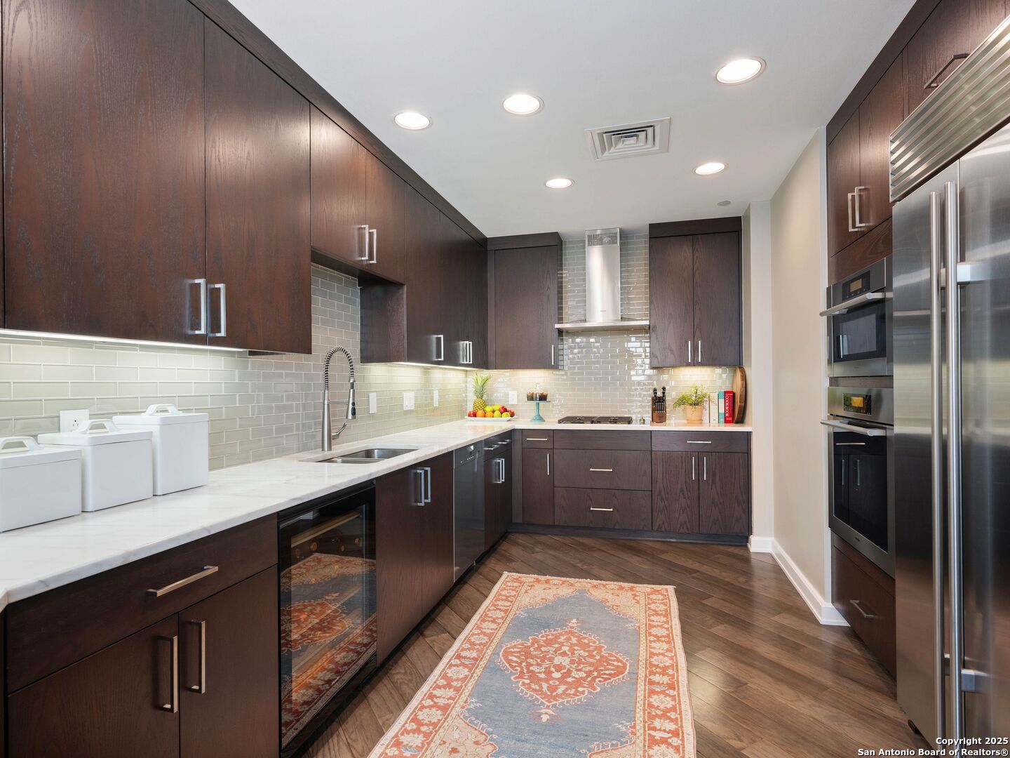 4242 Broadway 303
