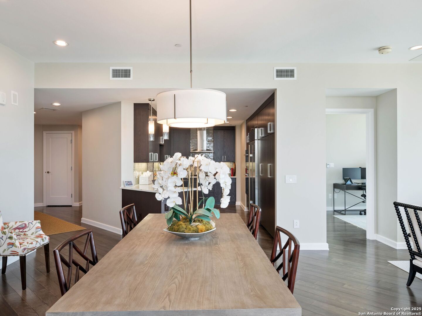 4242 Broadway 303