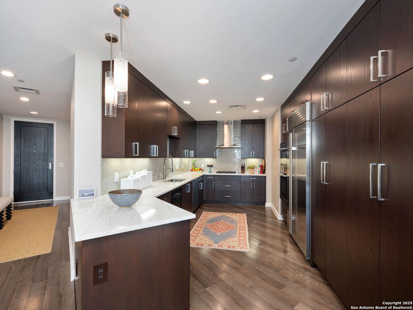 4242 Broadway 303