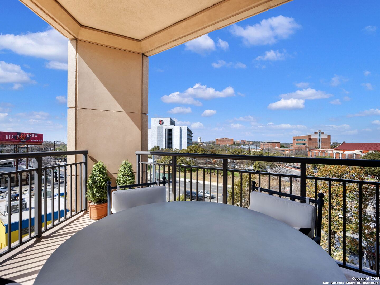 4242 Broadway 303
