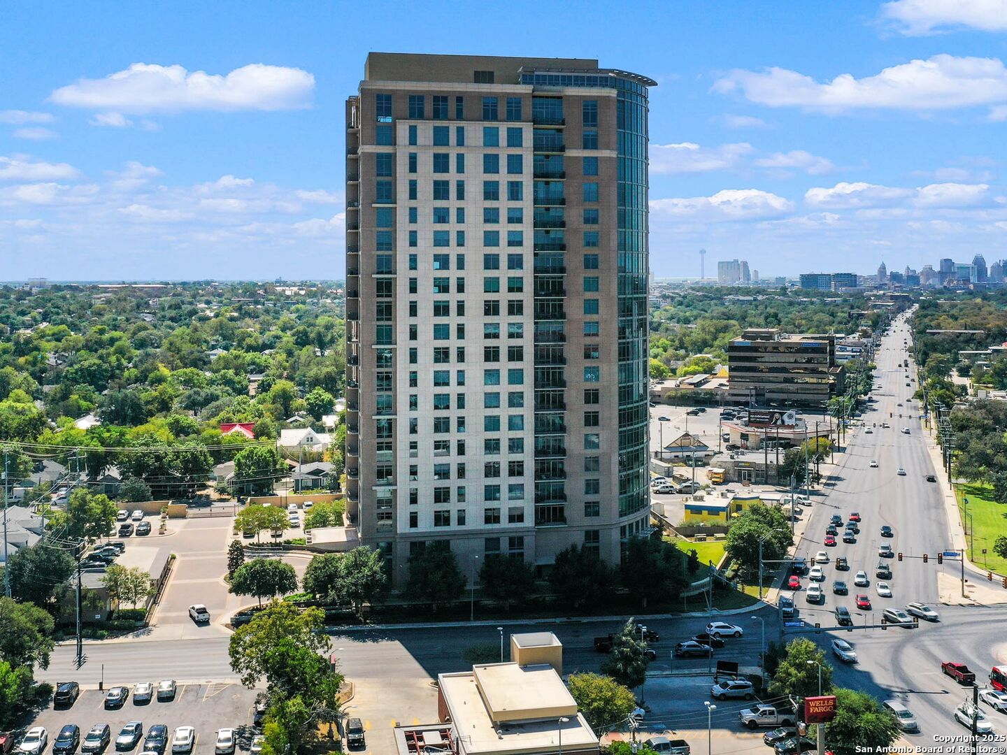 4242 Broadway 303