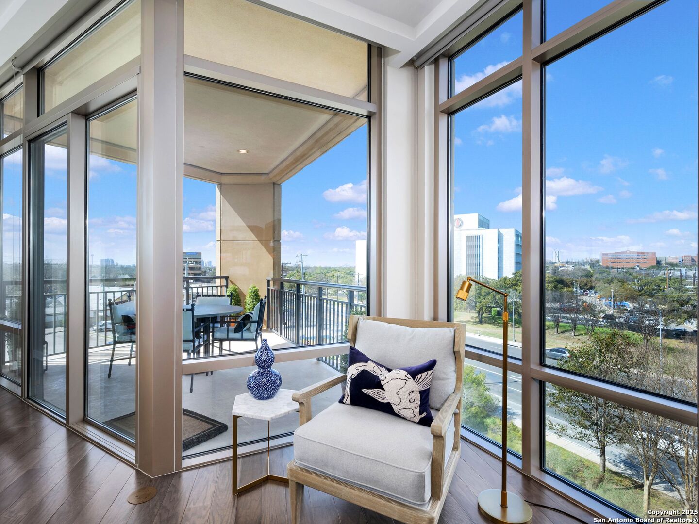 4242 Broadway 303