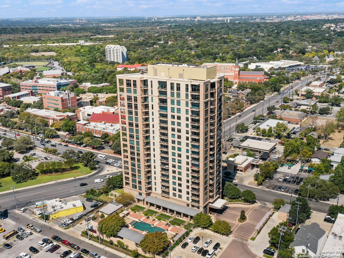 4242 Broadway 303