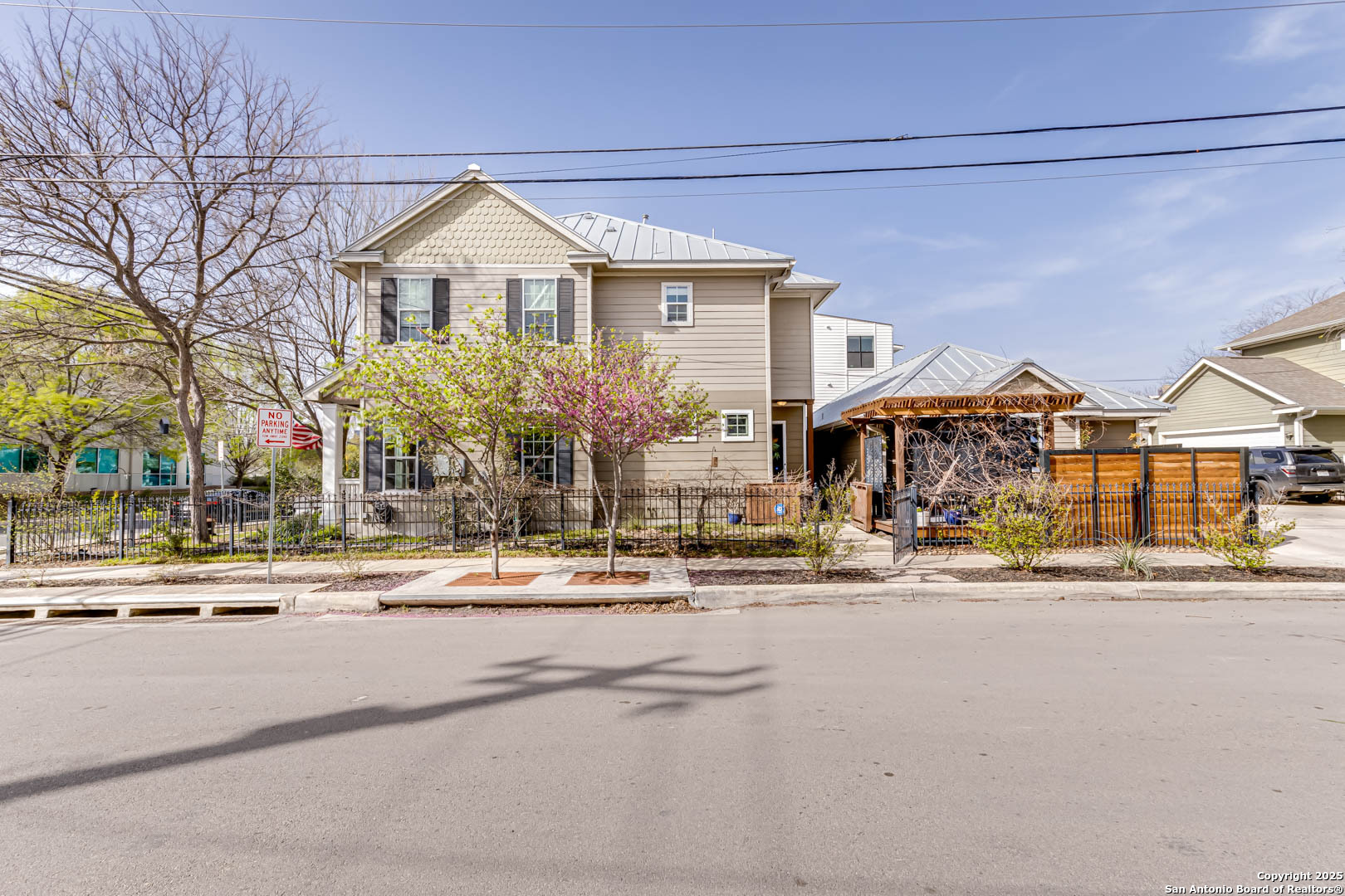 623 E Euclid Ave