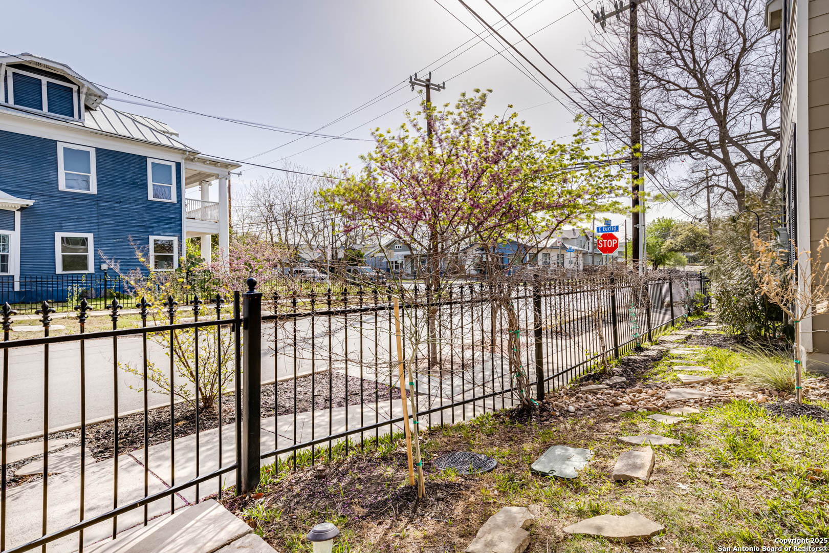 623 E Euclid Ave