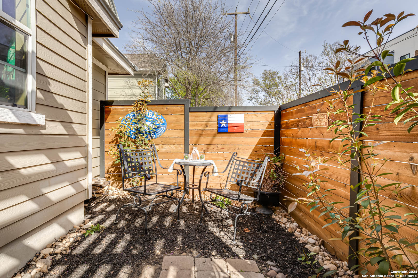 623 E Euclid Ave