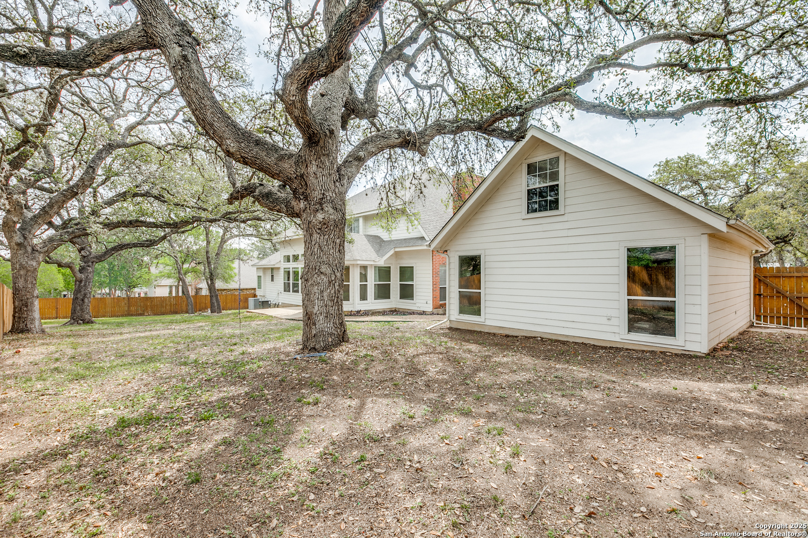 6841 Willow Oak