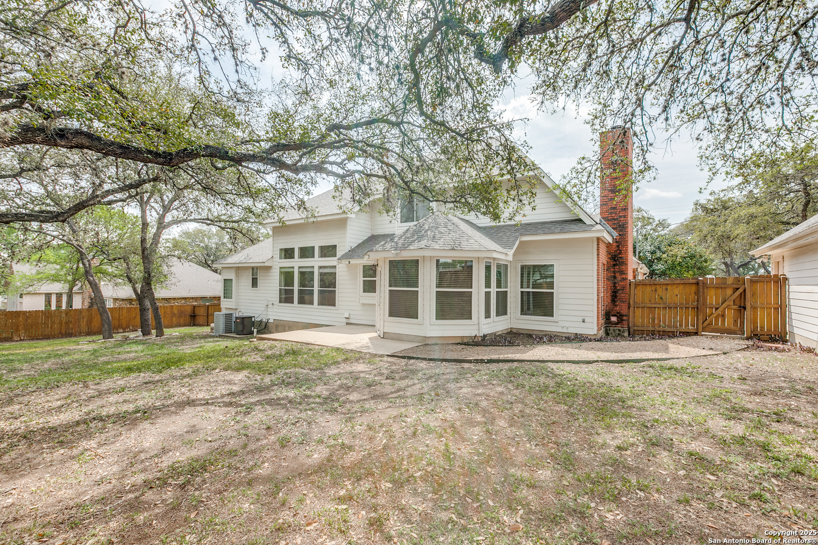 6841 Willow Oak