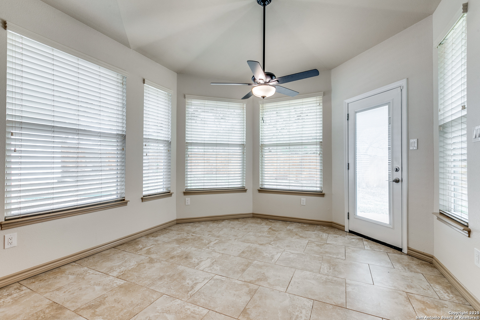6841 Willow Oak