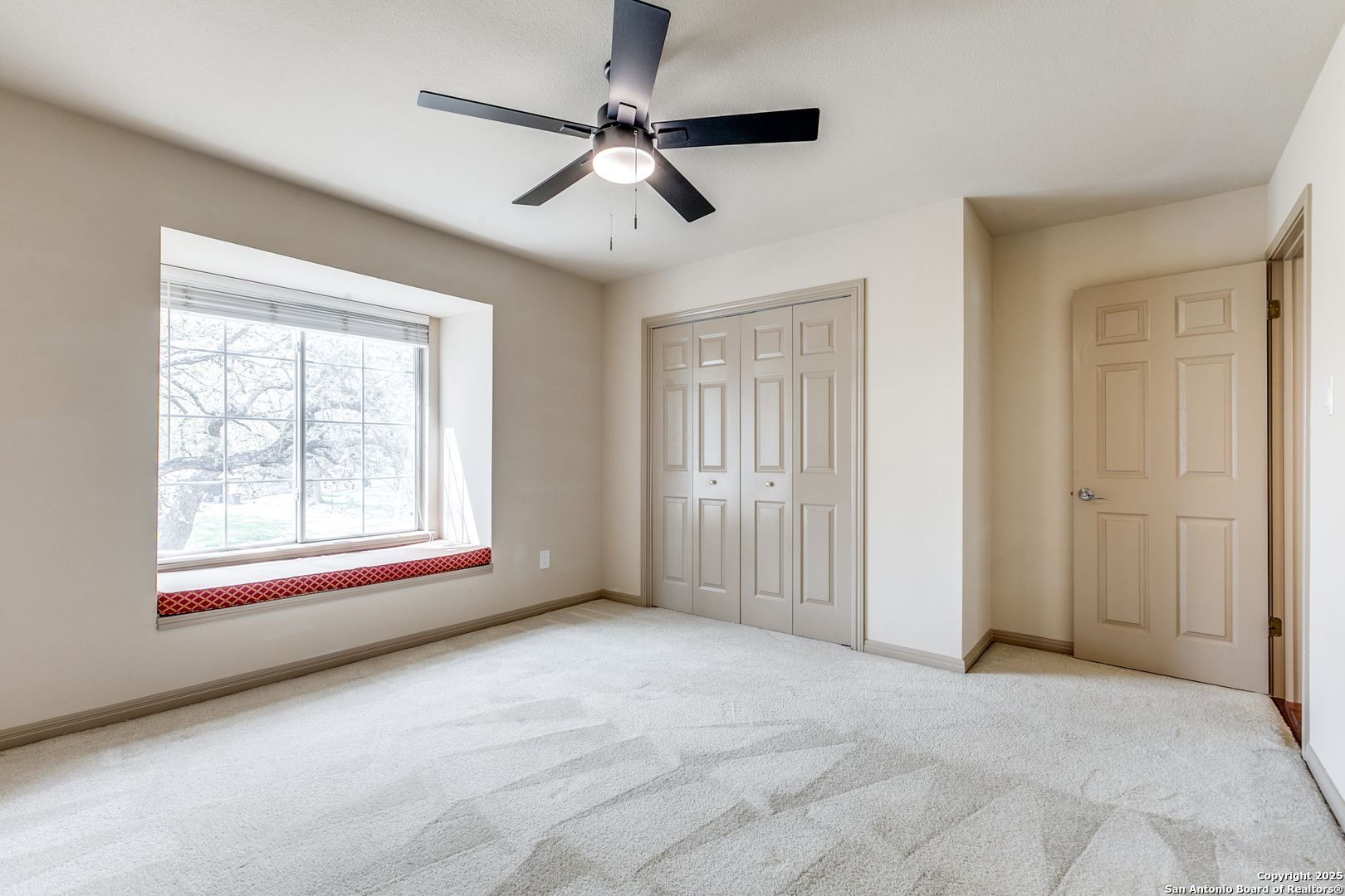 6841 Willow Oak