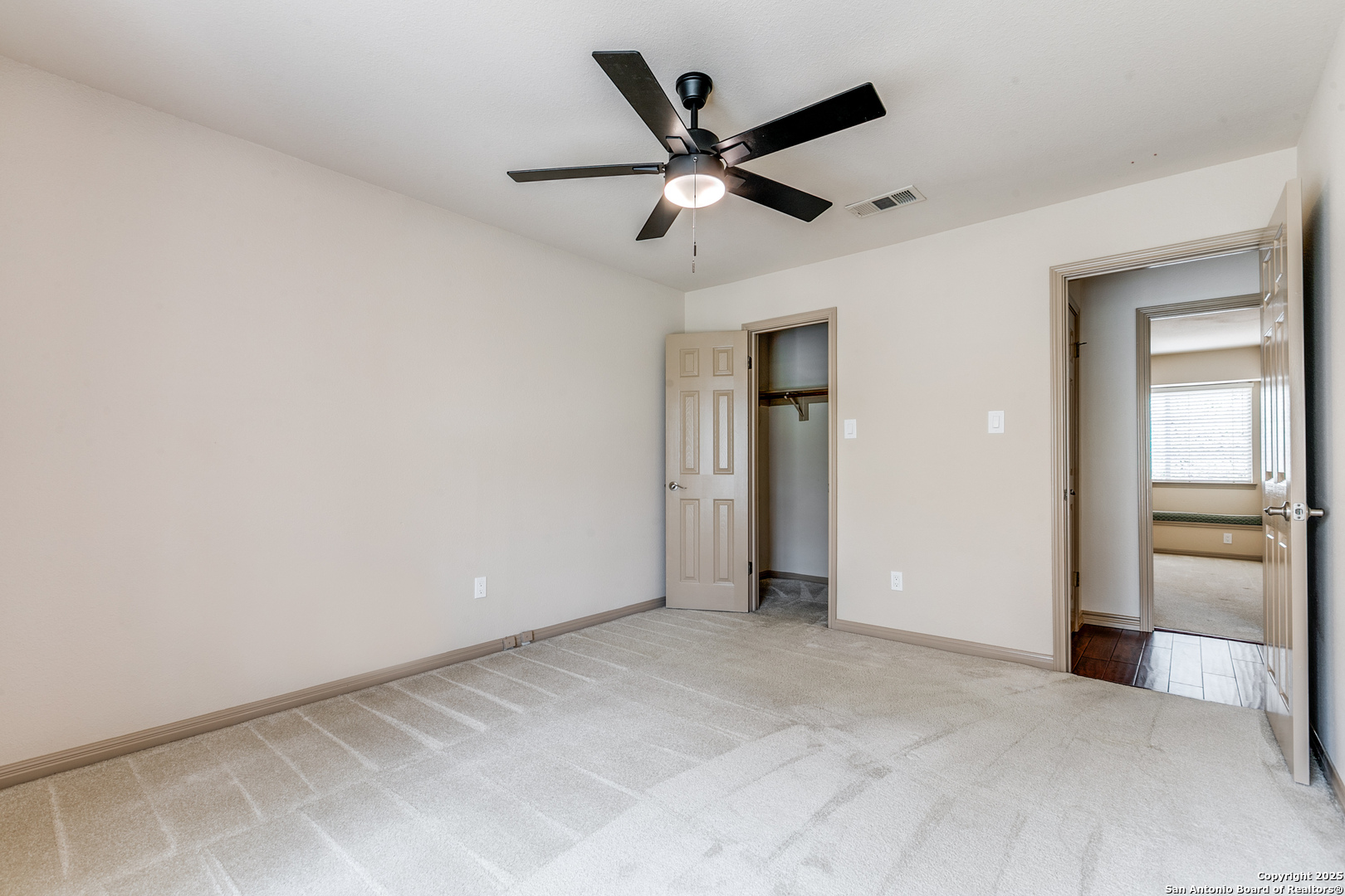 6841 Willow Oak