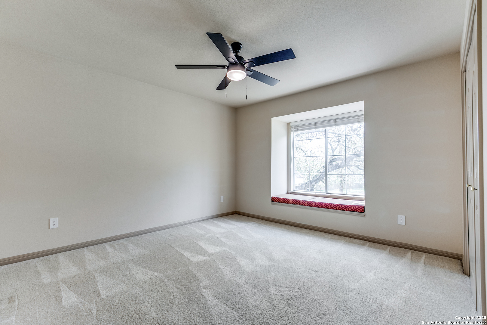 6841 Willow Oak