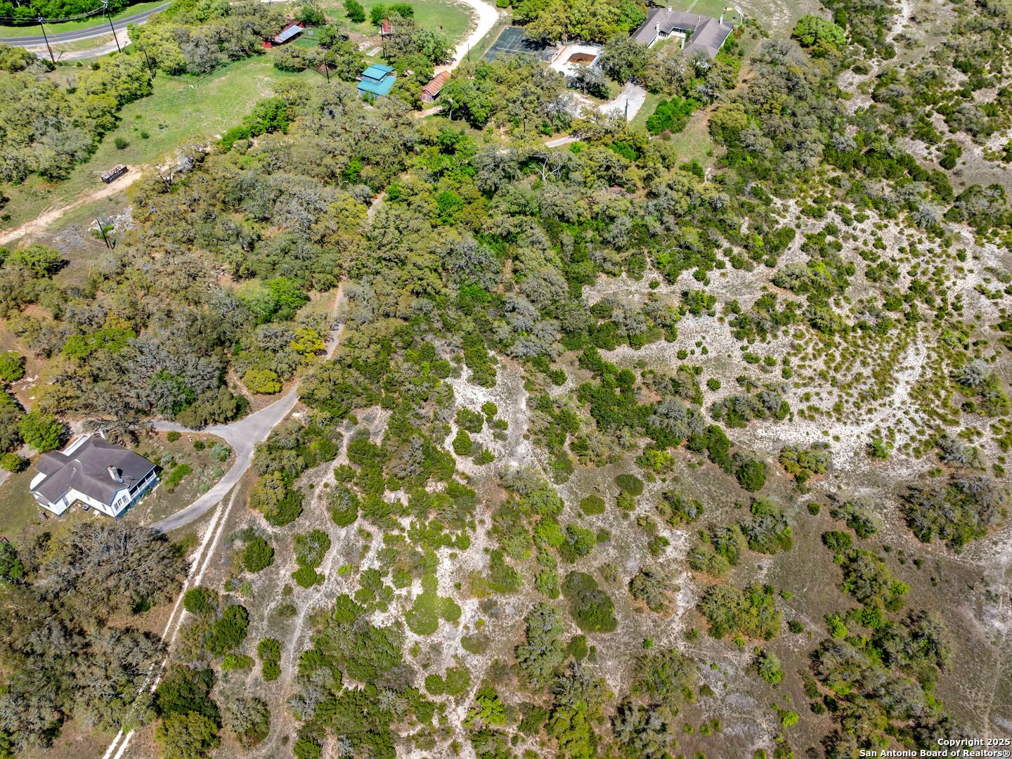 LOT 32 Toutant Beauregard