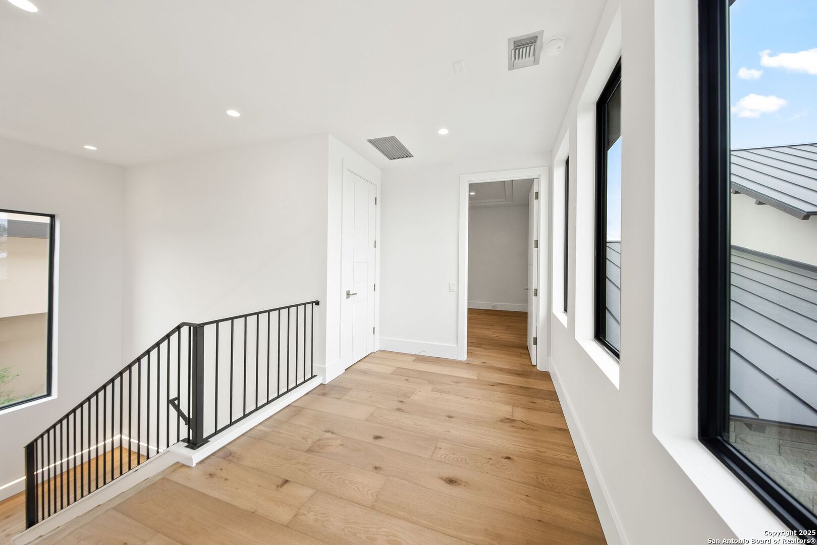 24611 Cliff Line