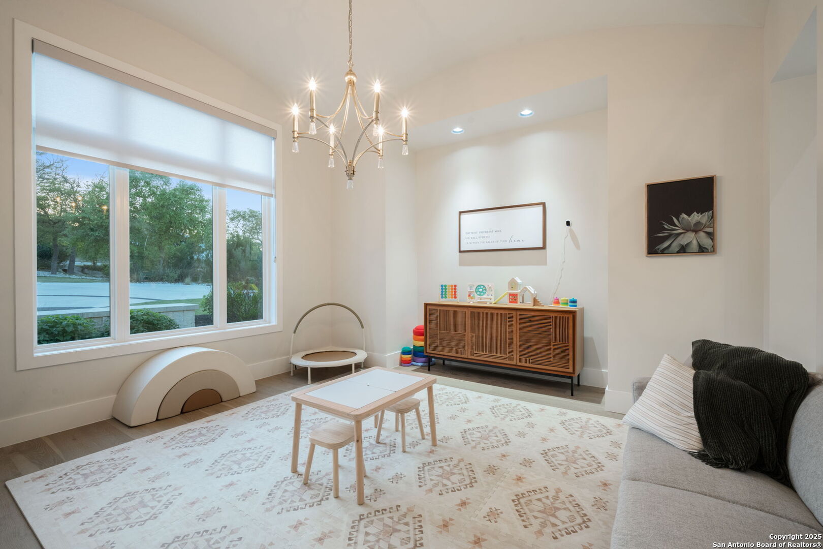 25026 Caliza Cove