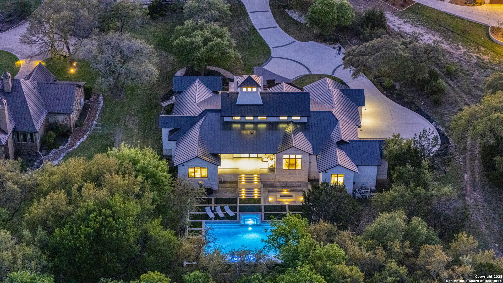 25026 Caliza Cove