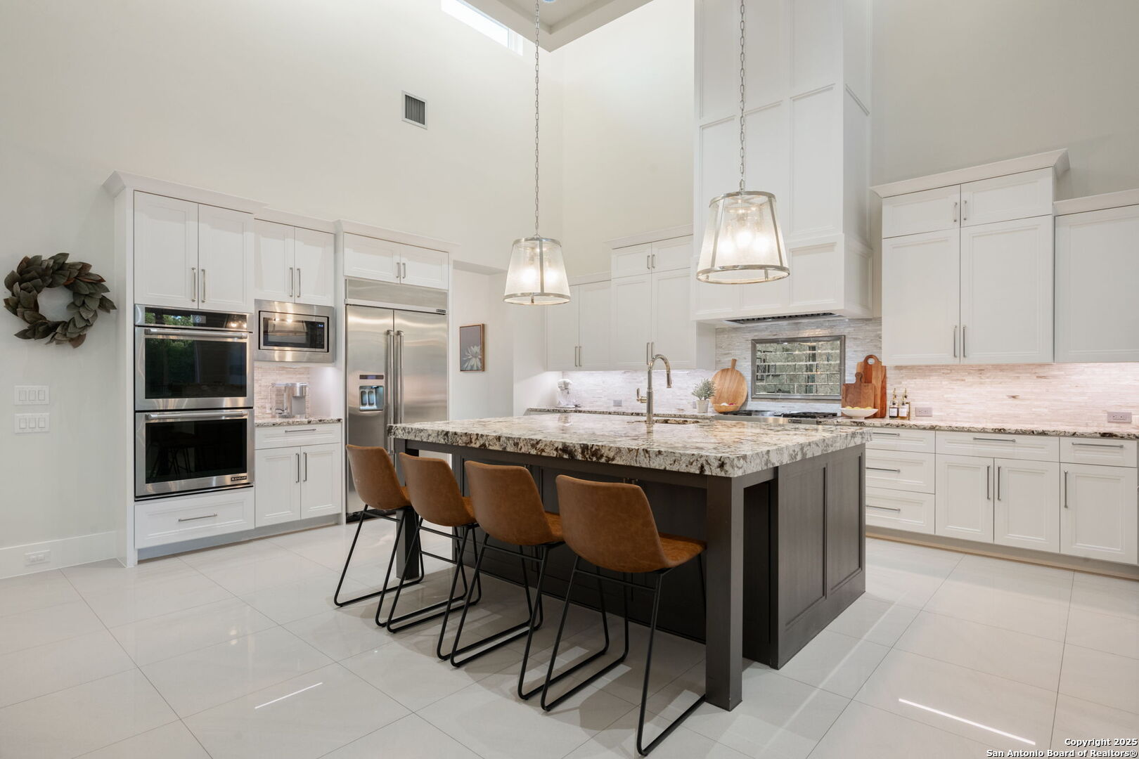 25026 Caliza Cove