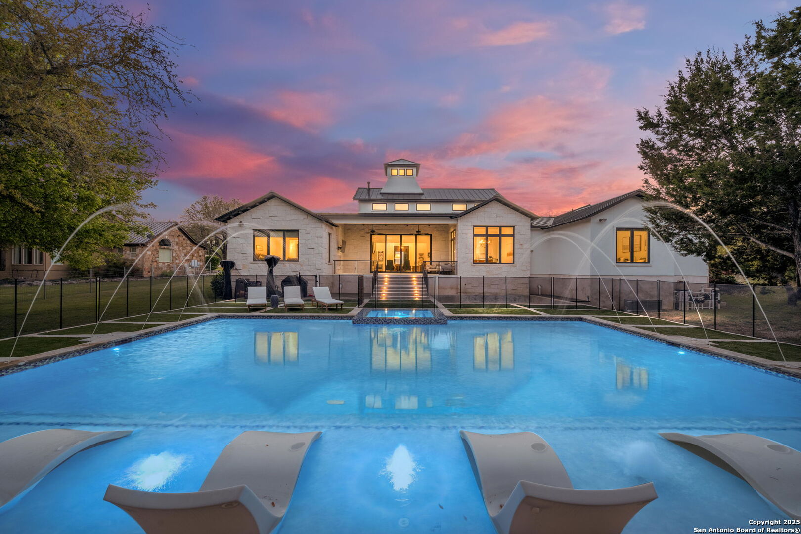 25026 Caliza Cove