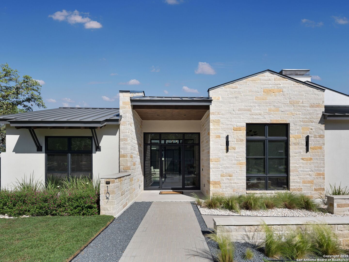 107 Manorbrook