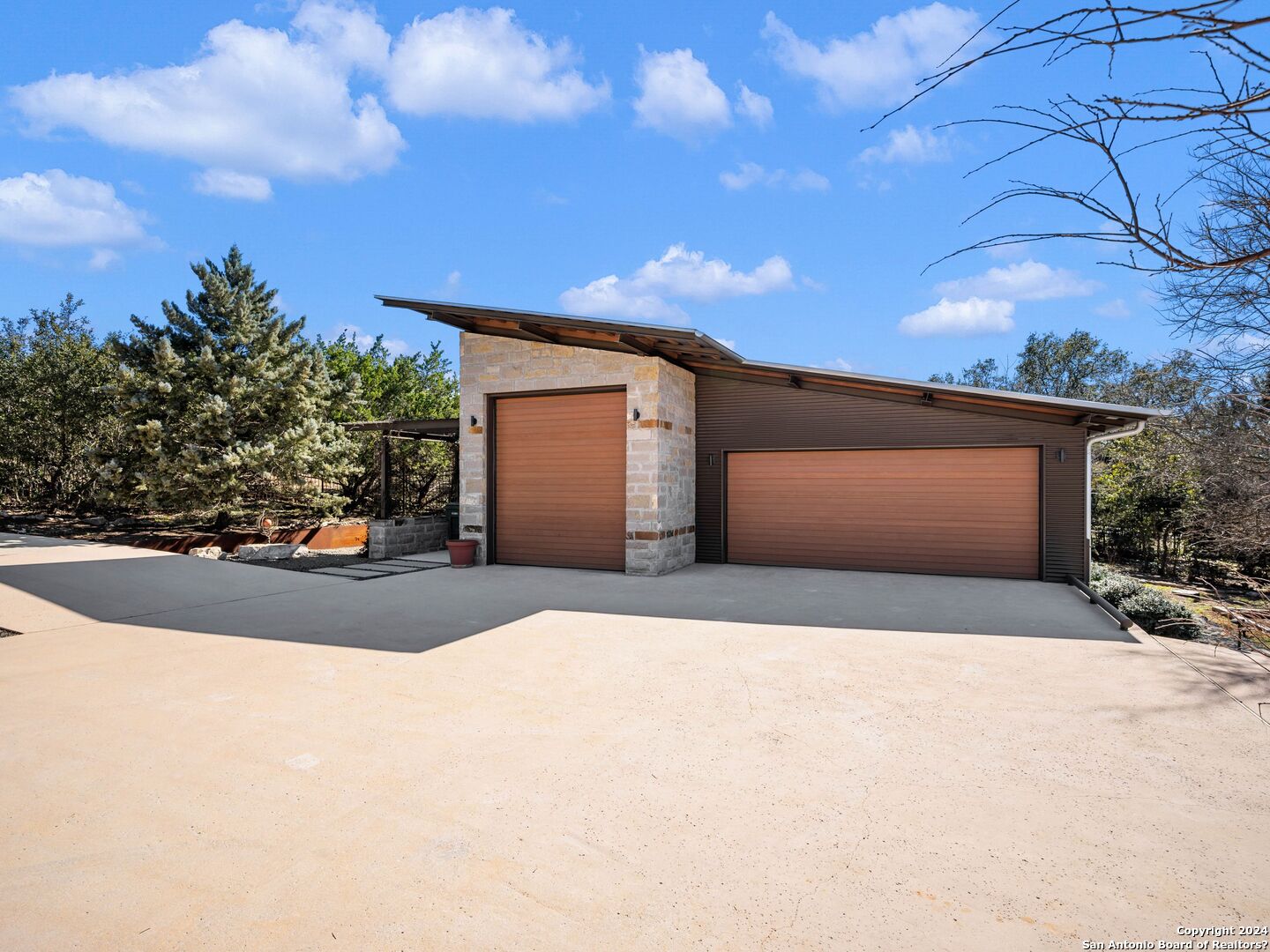 25053 Black Creek