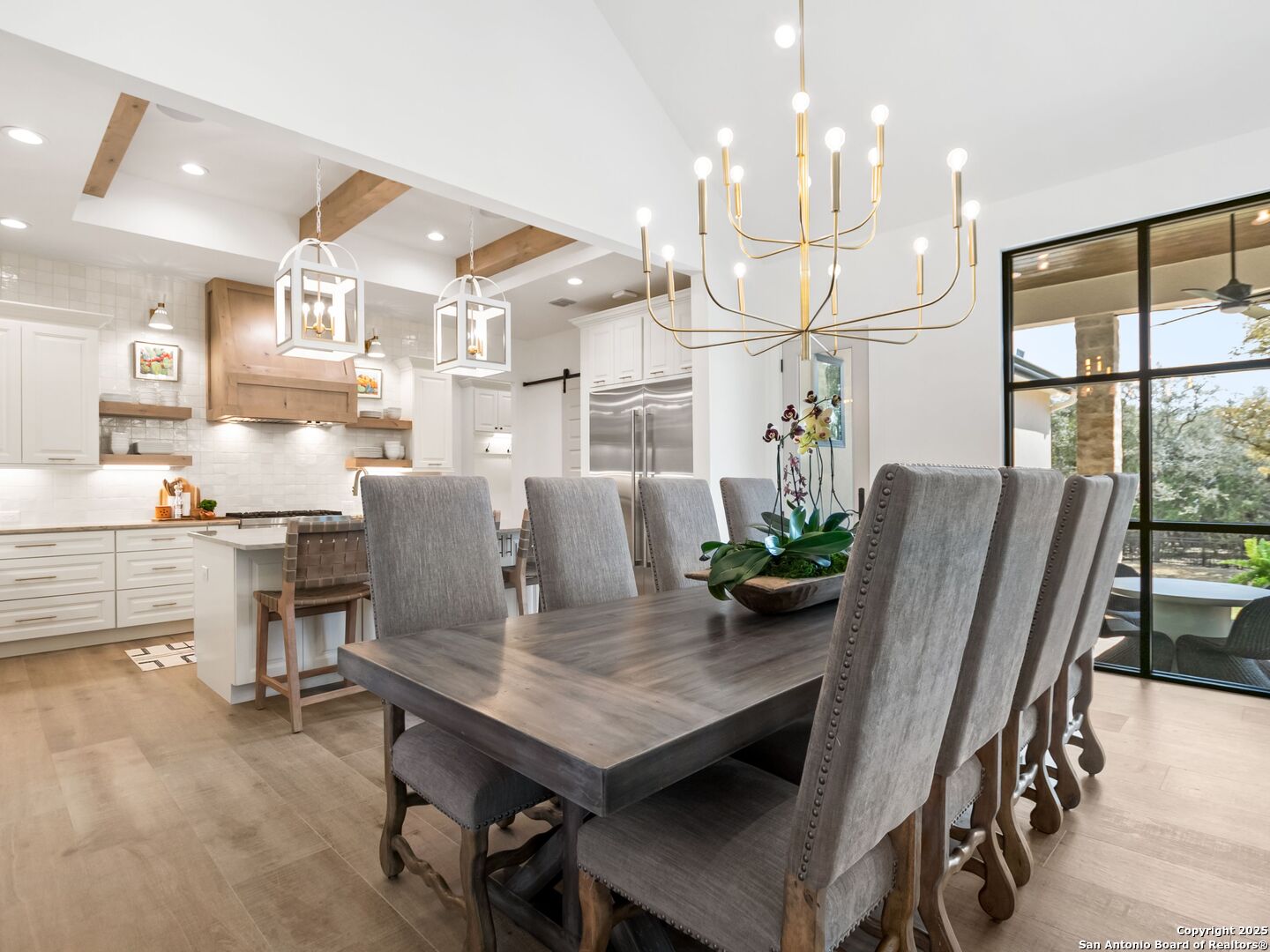 8030 Colonial Woods