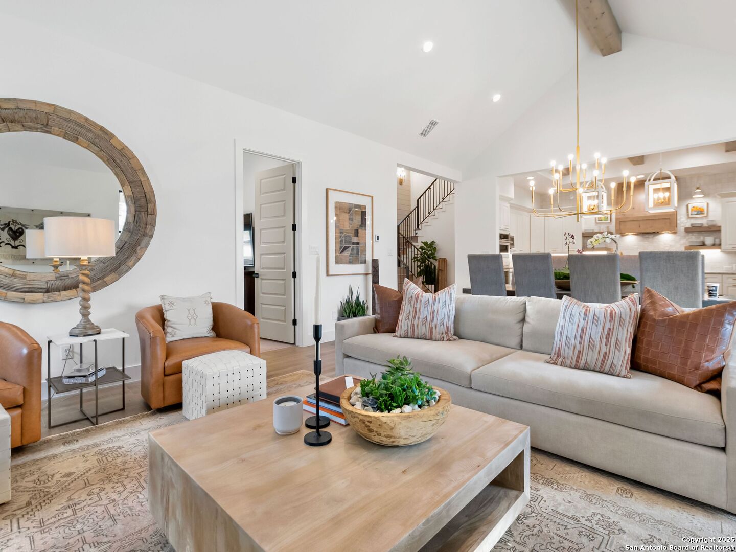 8030 Colonial Woods