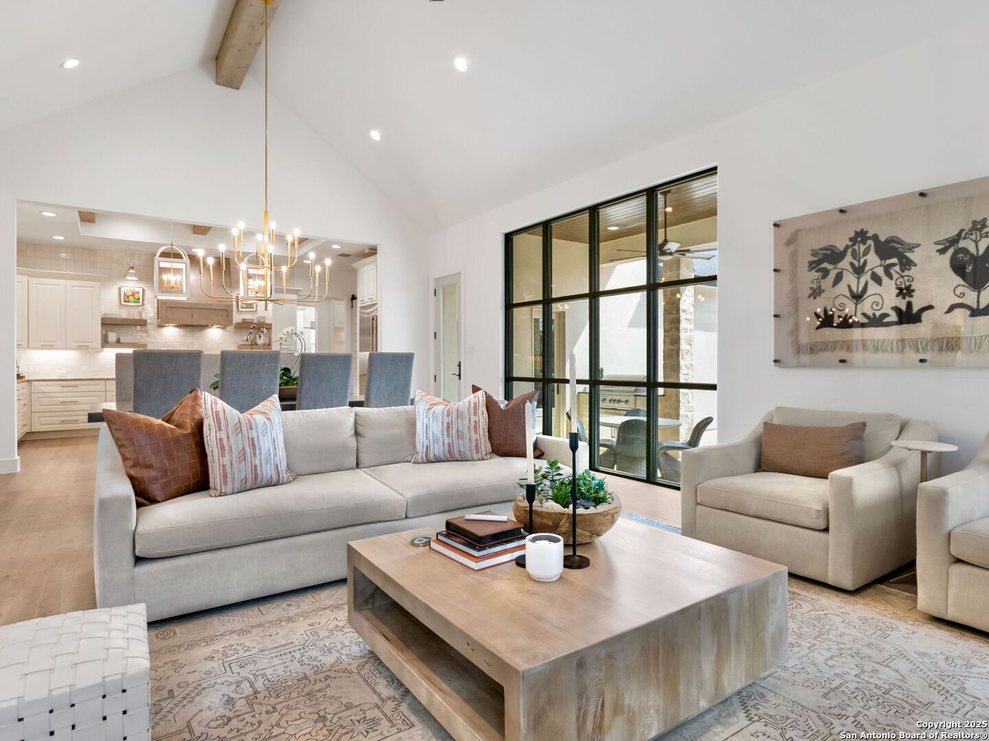 8030 Colonial Woods