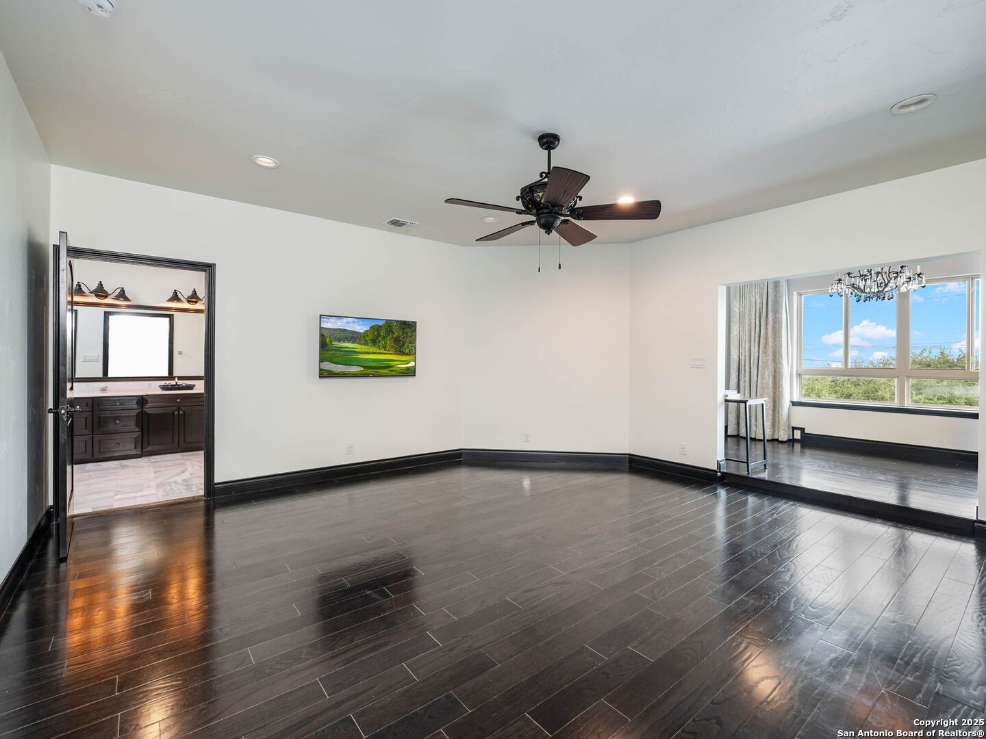 1402 Grey Flint Cove