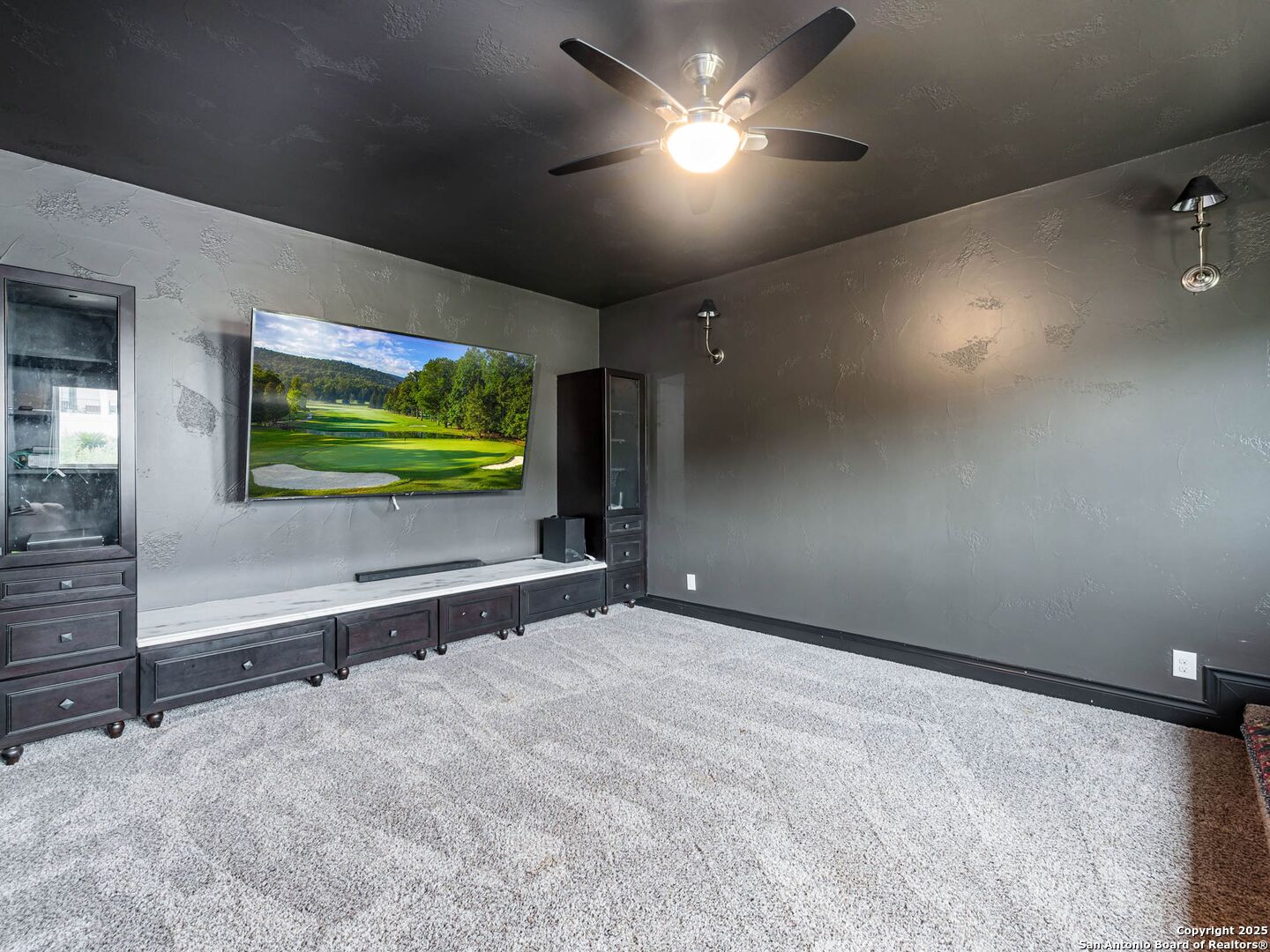 1402 Grey Flint Cove