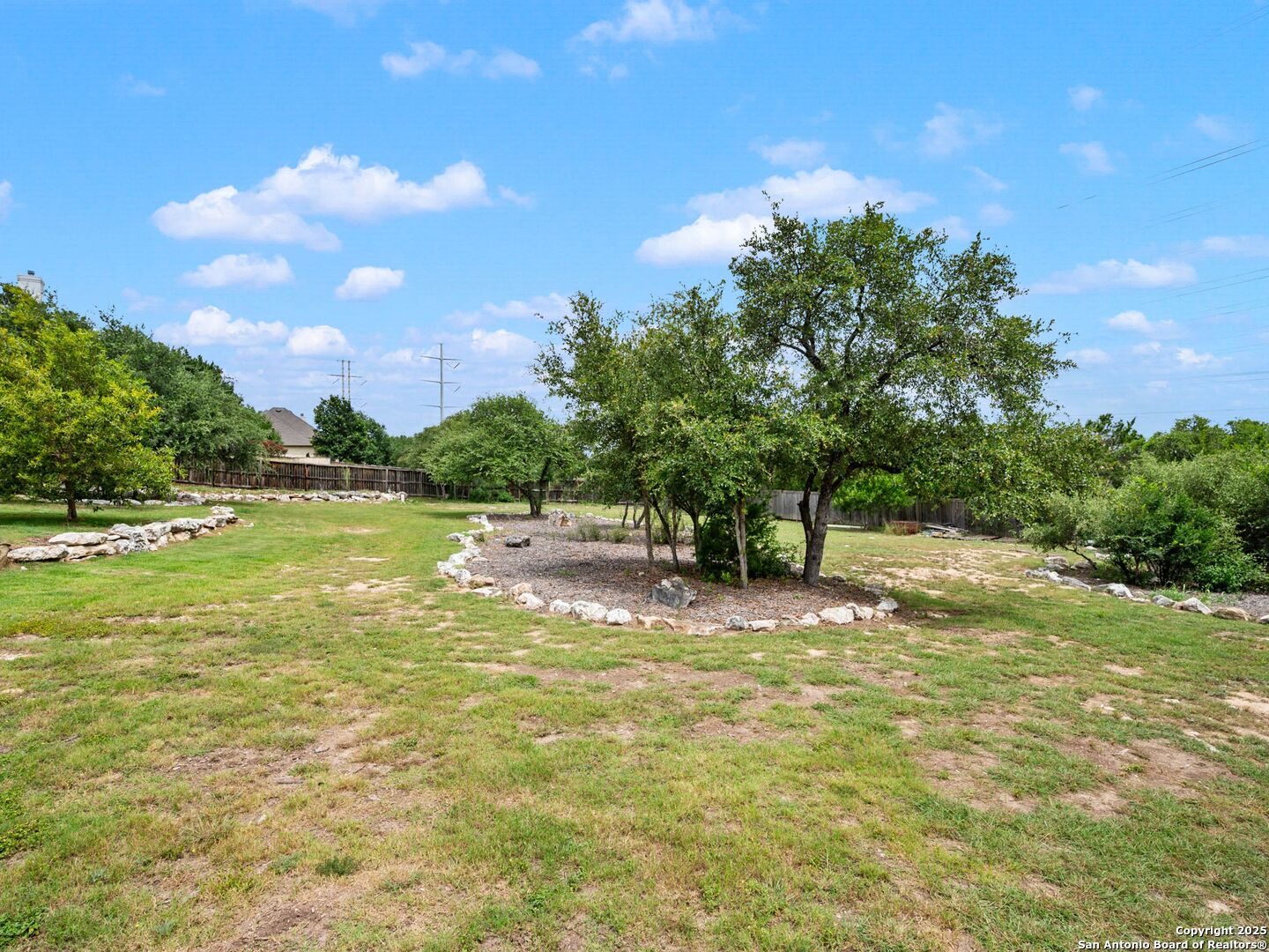 1402 Grey Flint Cove