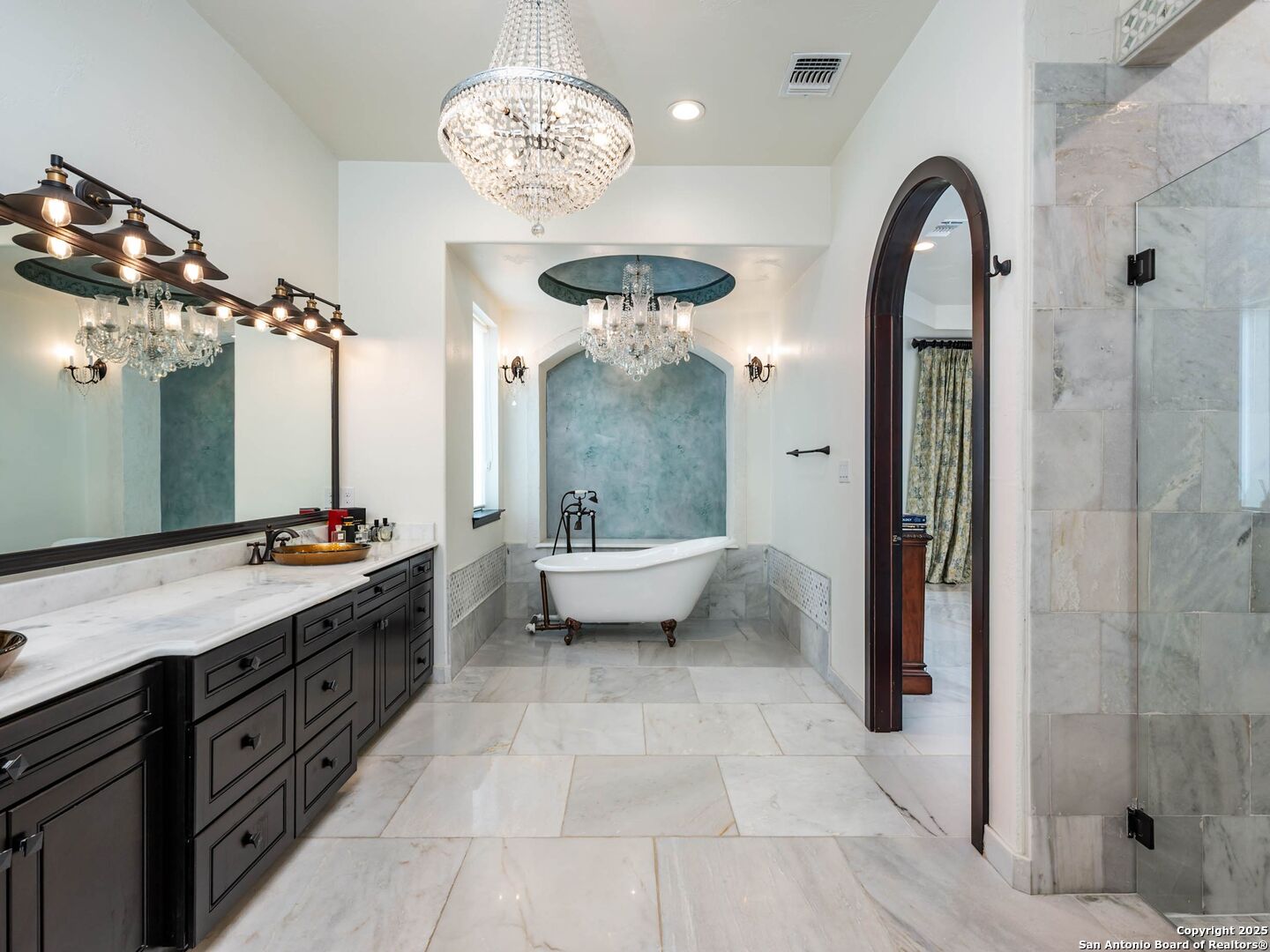 1402 Grey Flint Cove