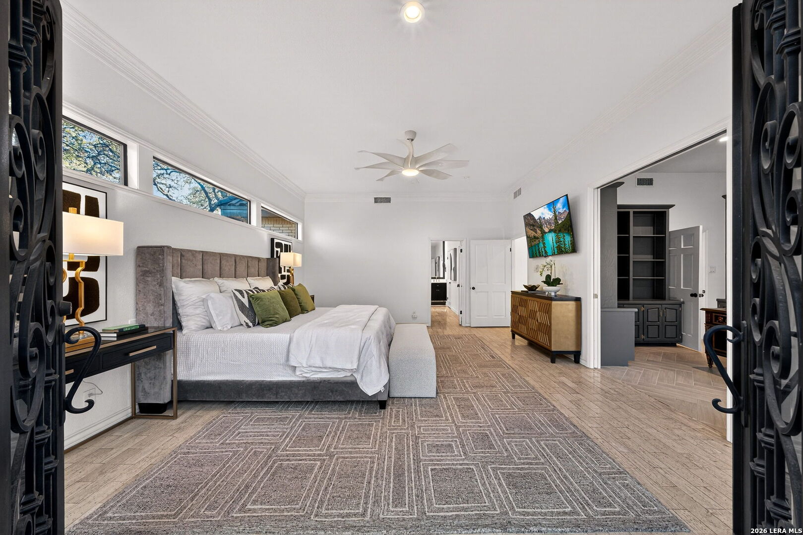 12514 Elm Manor
