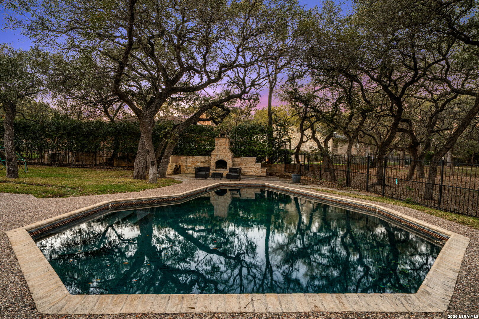 12514 Elm Manor
