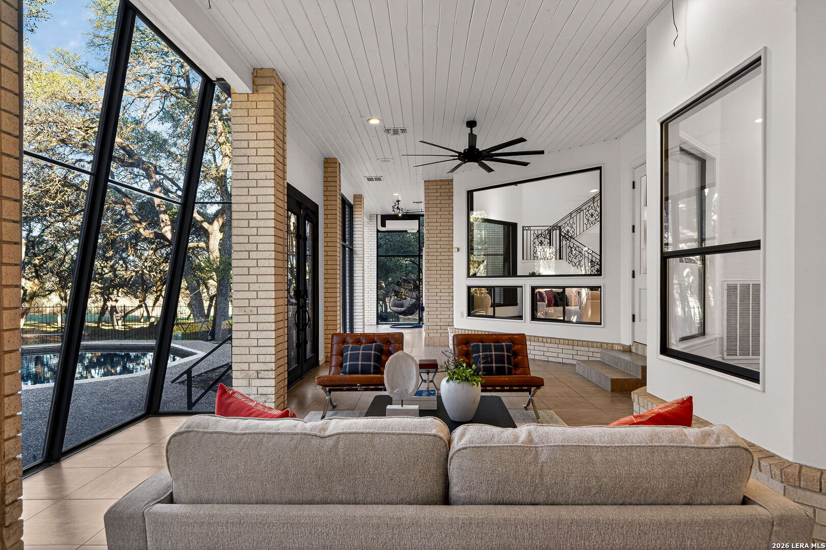 12514 Elm Manor