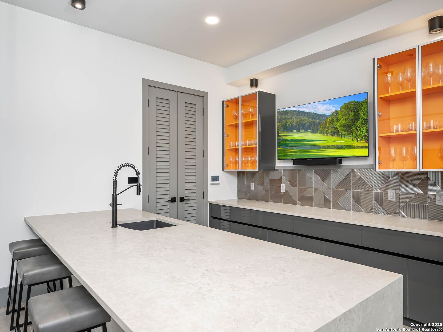 7231 Stonewall # 6109