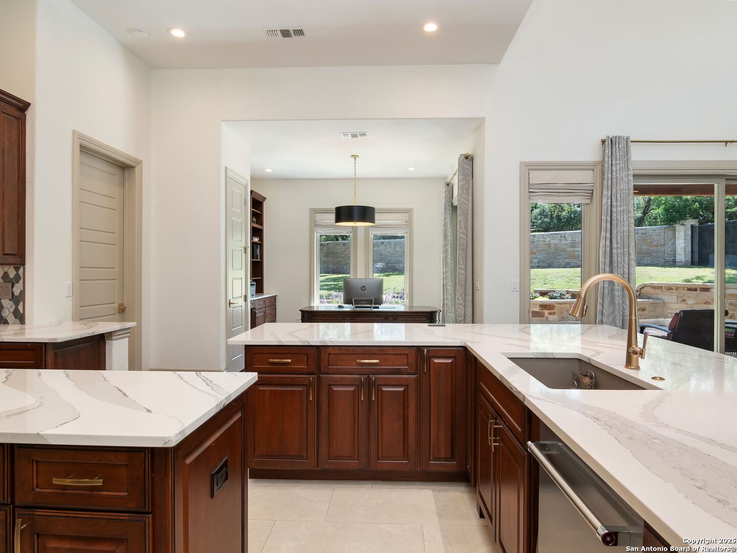 110 Manorbrook