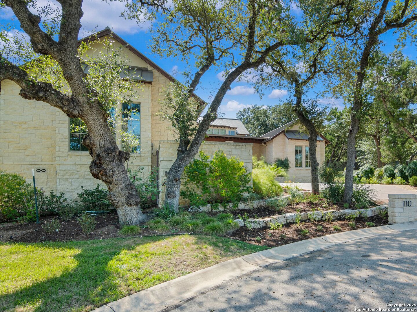 110 Manorbrook