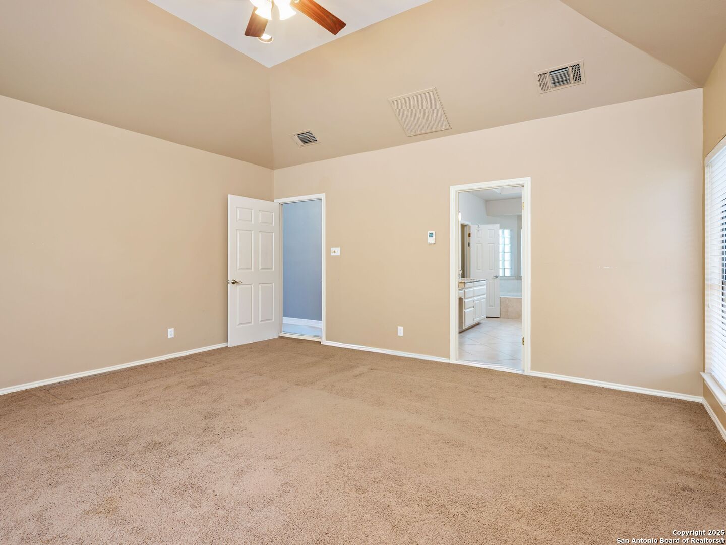 332 Towne Vue