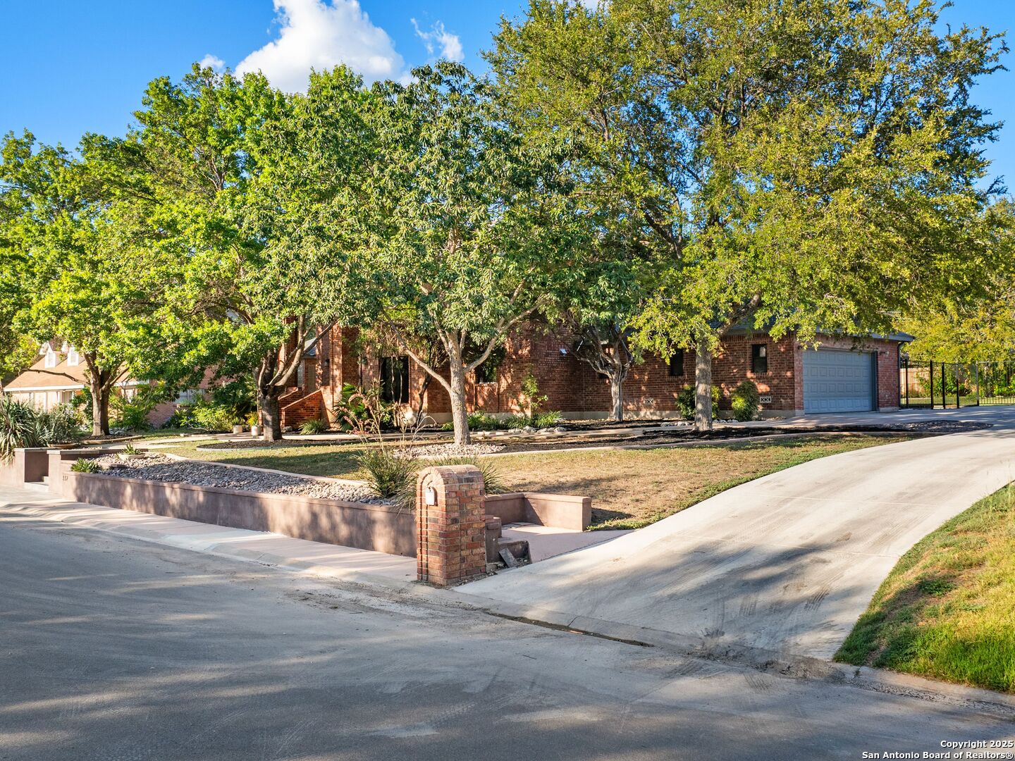 332 Towne Vue