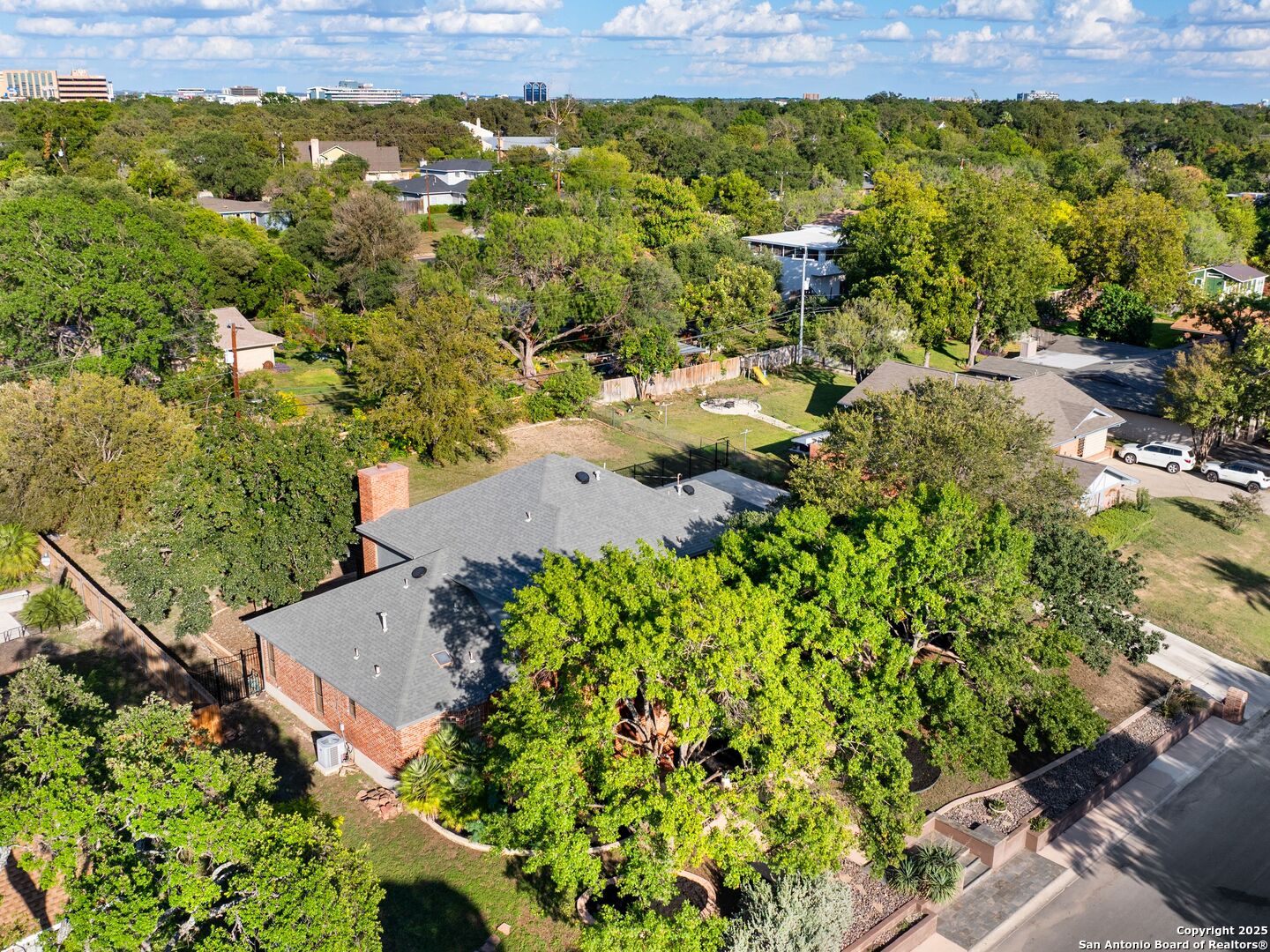 332 Towne Vue