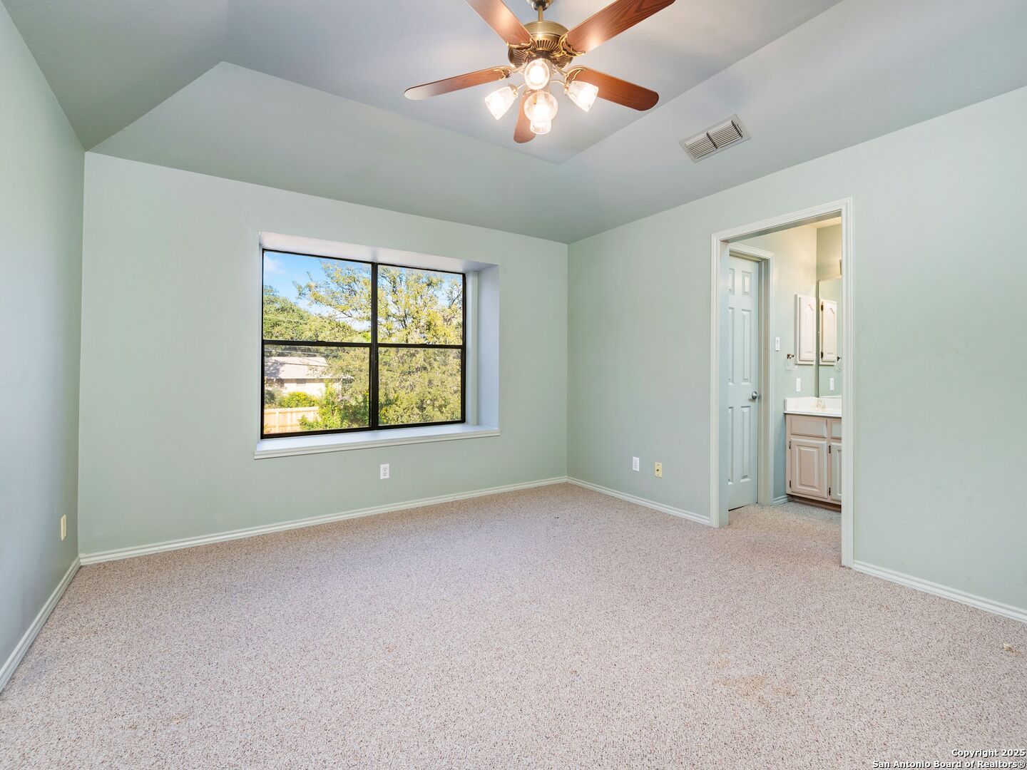 332 Towne Vue