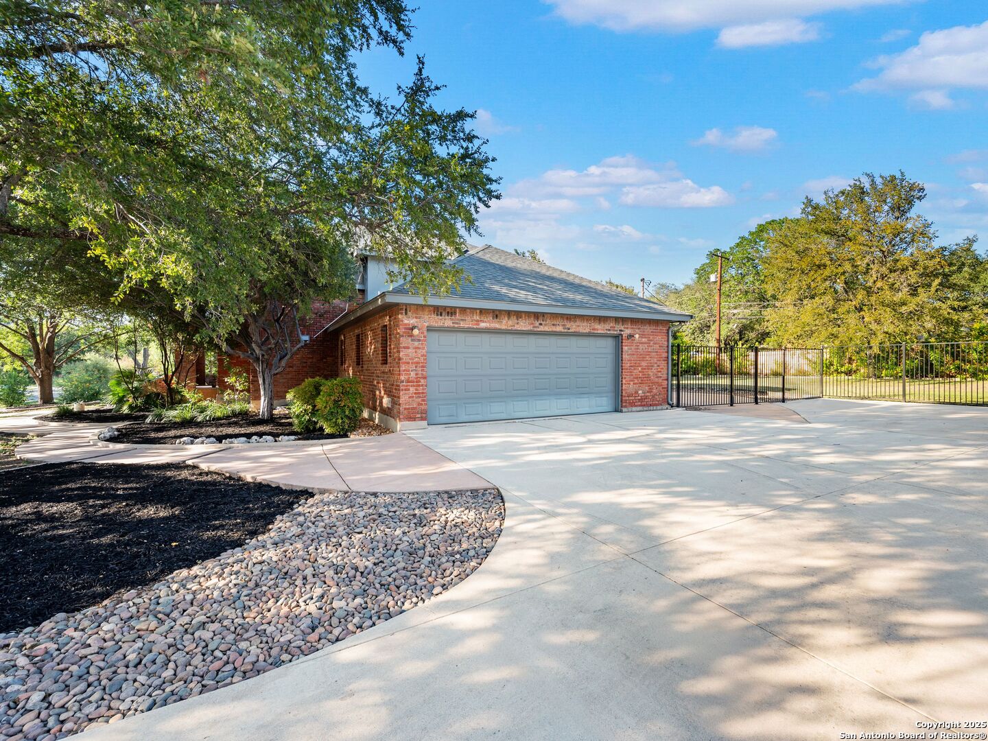 332 Towne Vue